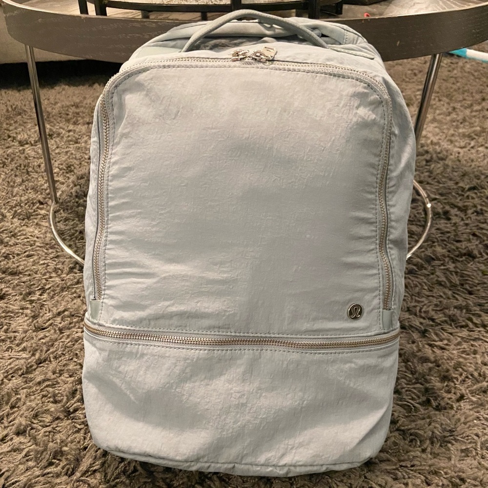 EUC Lululemon City Adventurer 17L- Blue Cast
